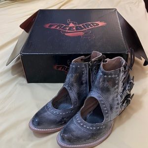 Brand new Freebird Desert in Ice